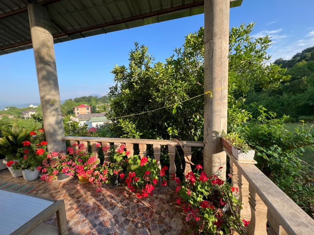 ویلا باغ ۱۰۰ متری تراس دار لفور|اجارهٔ کوتاهمدت ویلا و باغ|مرزیکلا, |دیوار