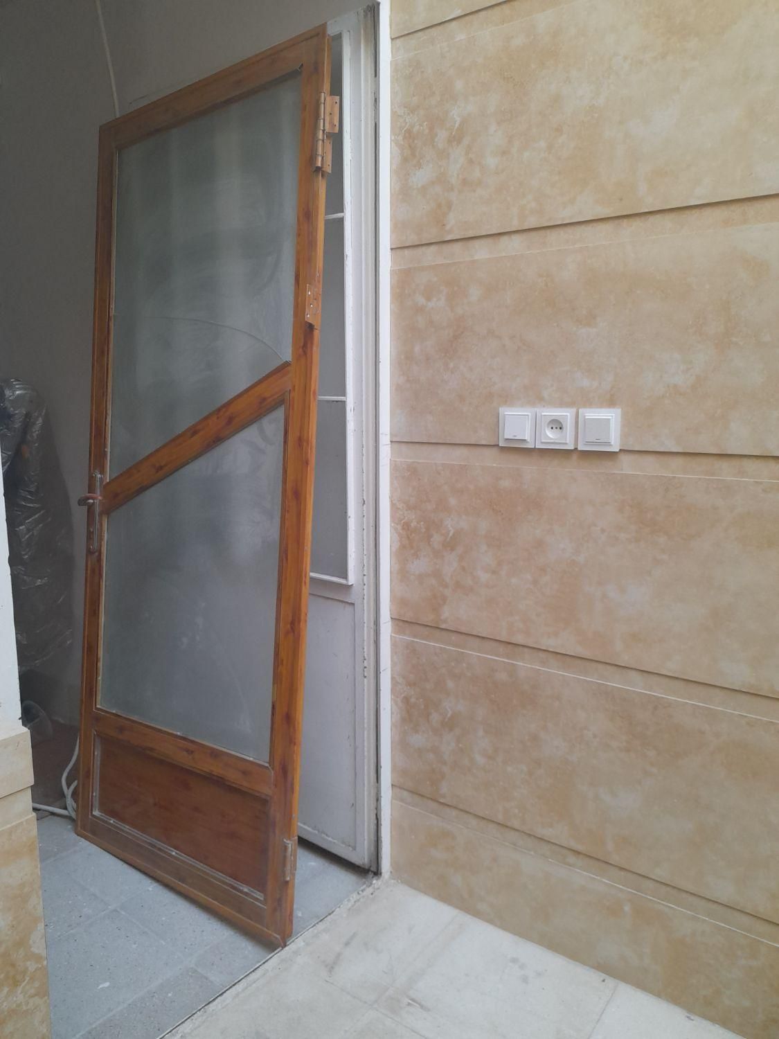 درب های آلومینیم|مصالح و تجهیزات ساختمان|کاشان, کشاورز|دیوار