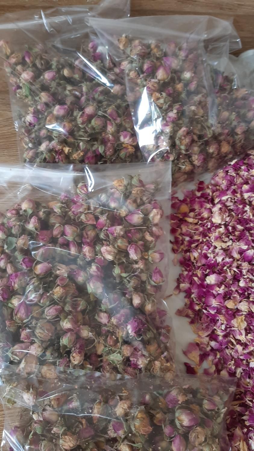 گلبرگ و غنچه گل محمدی خشک شده|خوردنی و آشامیدنی|تهران, شهرک چیتگر|دیوار