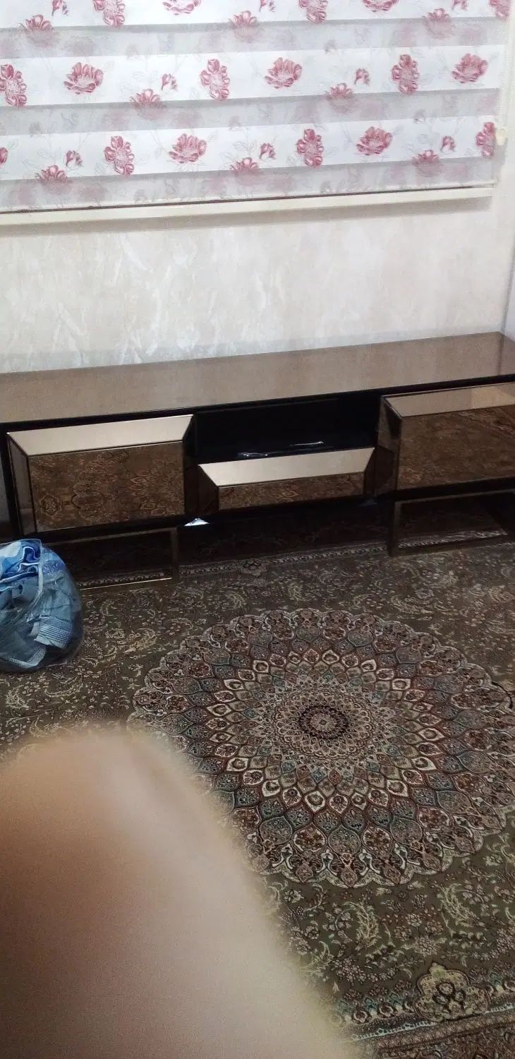 میزمیز تلوزیون نو سالم مناسب جهیزیه  بهعلت مهاجرت|میز تلویزیون|اسلام‌شهر, شهرک قائمیه|دیوار