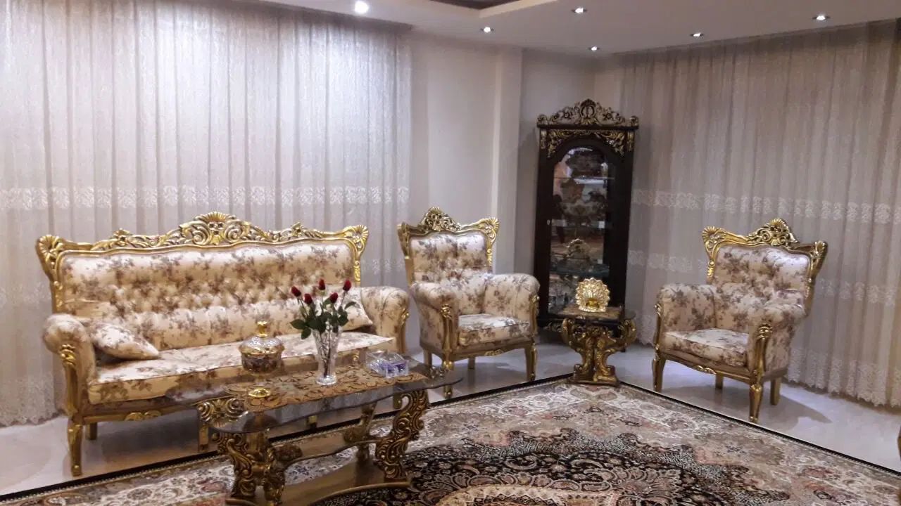 مبل استیل ۹نفره همراه میز نهار خوری چهار نفره|مبلمان خانگی و میز عسلی|کرج, عظیمیه|دیوار