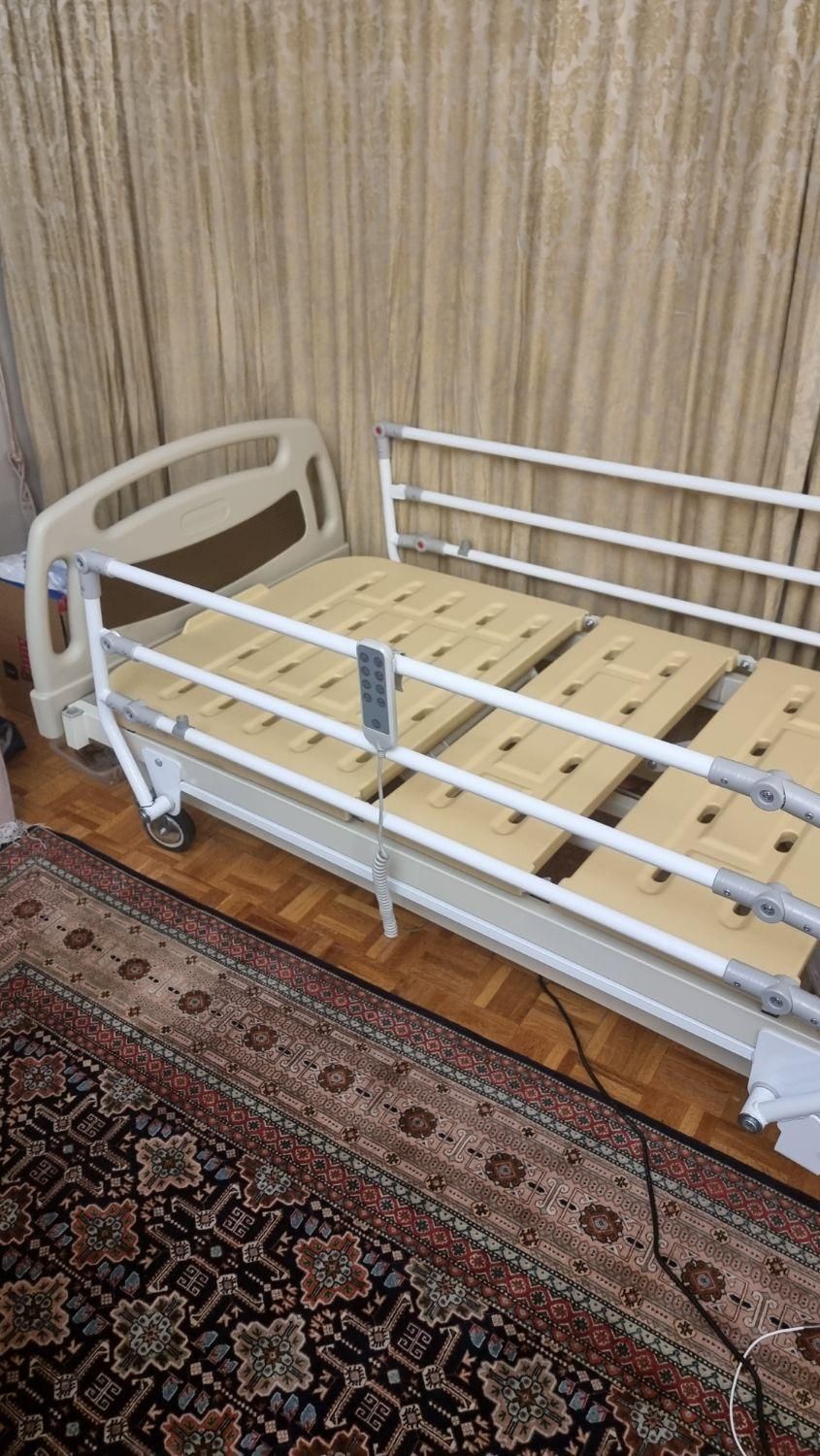 تخت‌ برقی سه شکن بیمارستانی /تشک مواج/ ویلچراجاره|آرایشی، بهداشتی، درمانی|تهران, آذری|دیوار