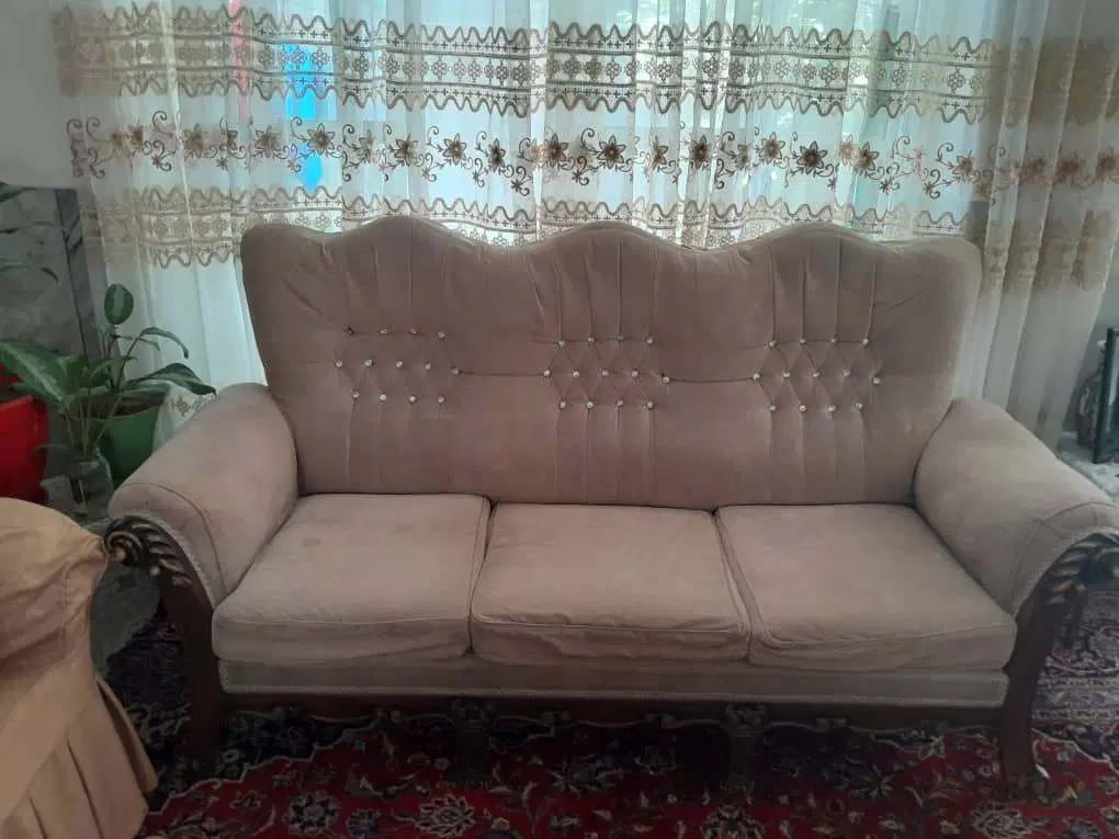 مبل ۷ نفره کارکرده|مبلمان خانگی و میز عسلی|تهران, مینای شمالی (مخبر)|دیوار