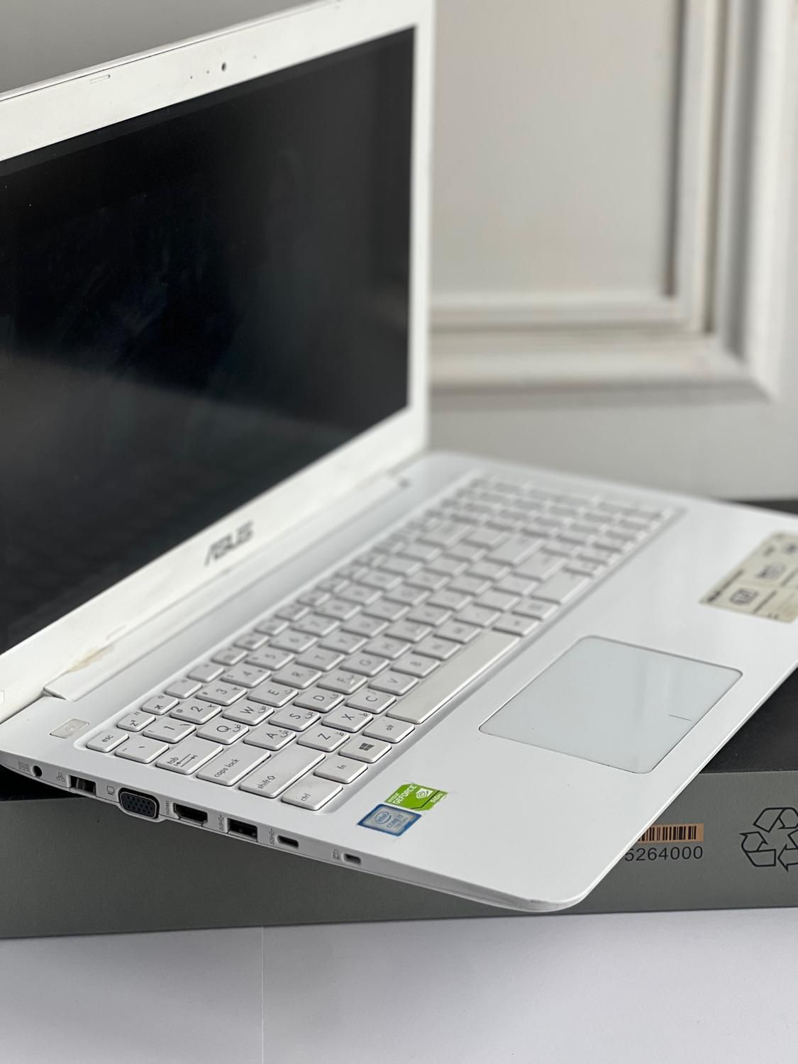 لپ تاپ سفید Asus مدل K556U i7 با جعبه و کارتن|رایانه همراه|تهران, میدان ولیعصر|دیوار