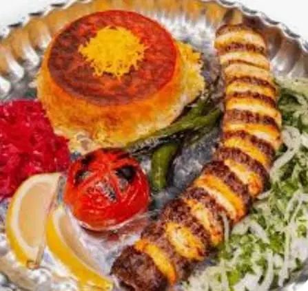 به یک کارگروکمک اشپزخانم یا آقانیازمندیم|استخدام خدمات فروشگاه و رستوران|تهران, آذری|دیوار