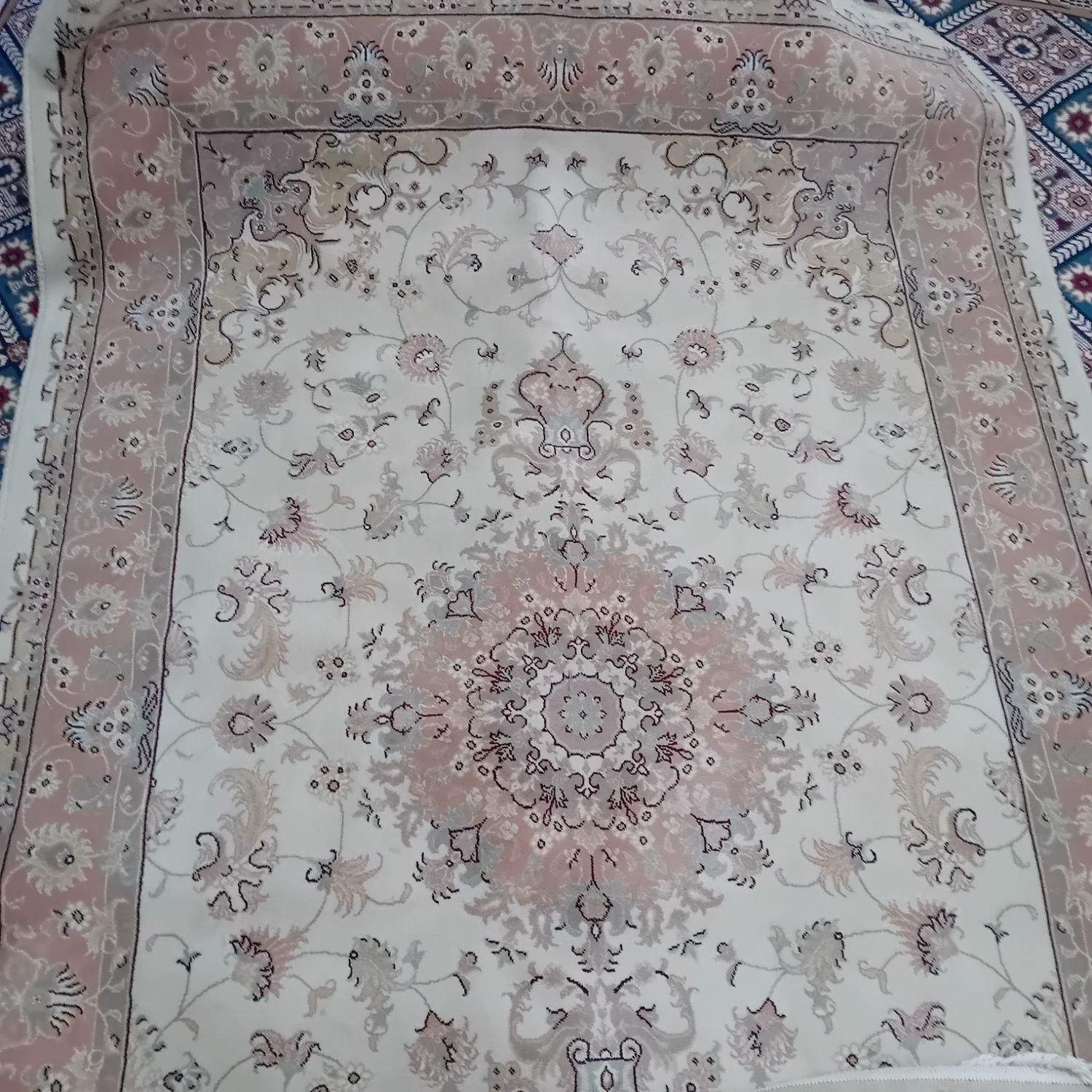 قالیچه درحد نو|فرش|ساوه, |دیوار