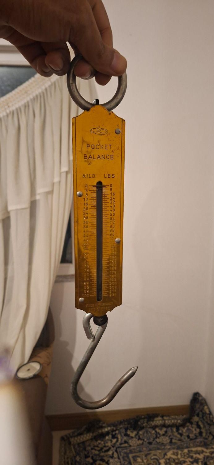 ترازو دستی|کلکسیون اشیاء عتیقه|گرگان, |دیوار