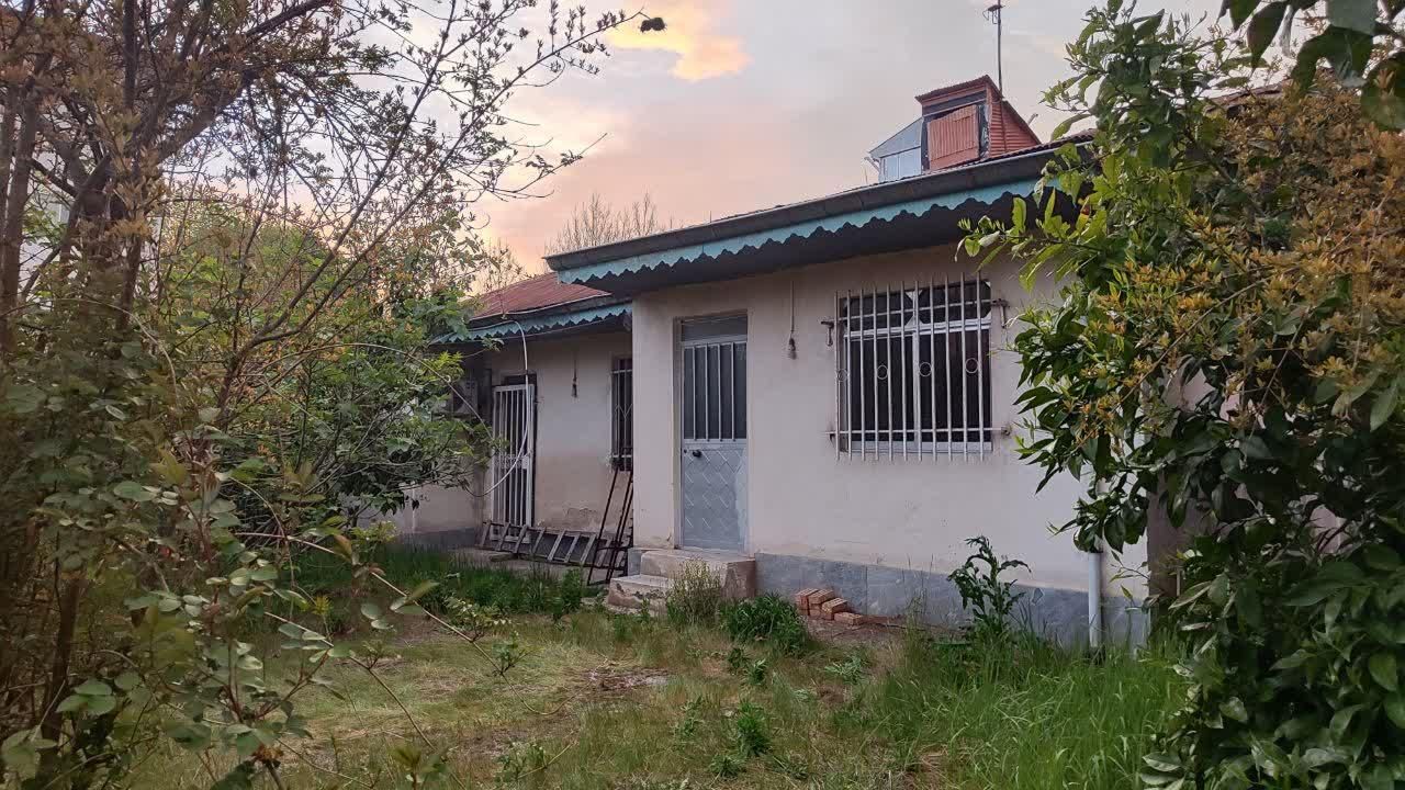 زمین ۴۵۰ متری با ویلای قدیمی ـ گیلان، رشت|فروش زمین و ملک کلنگی|رشت, شهرک احمد خمینی|دیوار