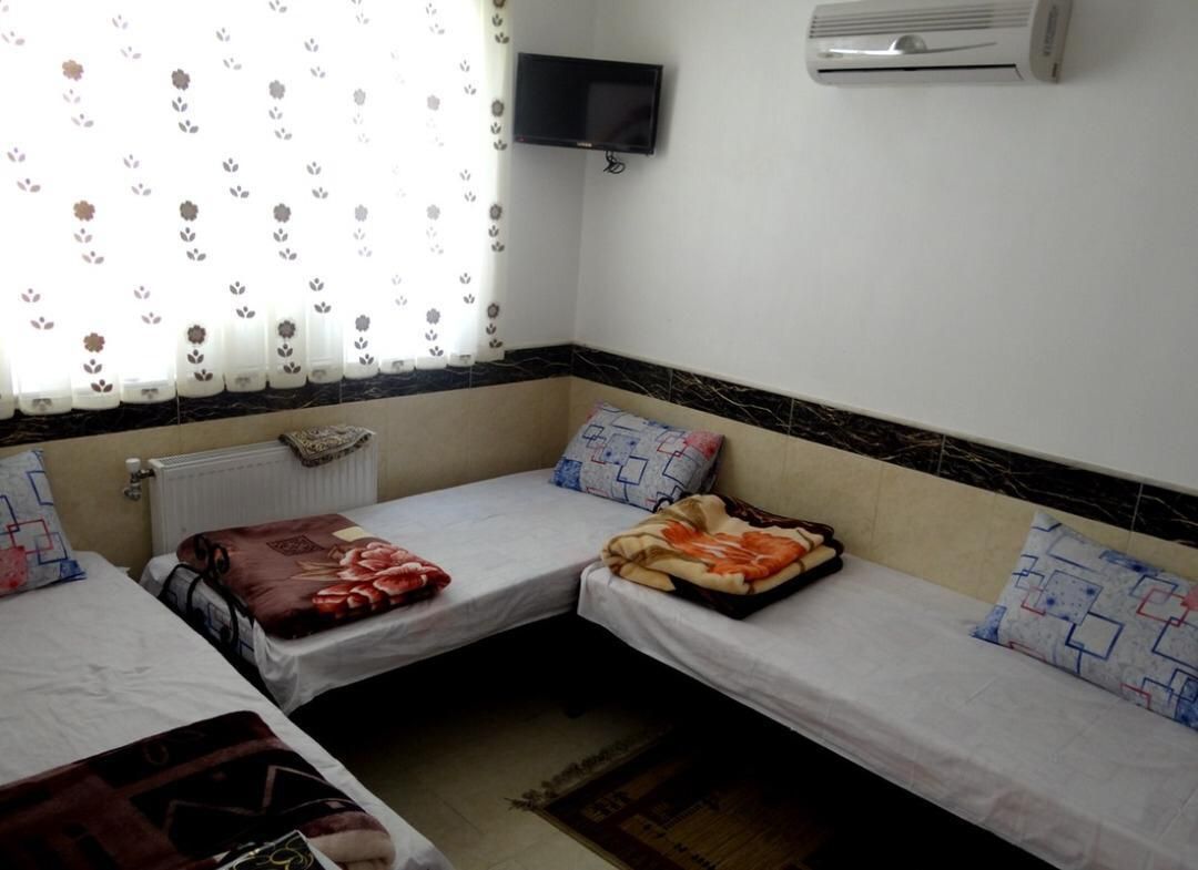 هتل آپارتمان3طبقه باآسانسورچهار مردان 5دقبقه تاحرم|فروش آپارتمان|قم, ارم|دیوار