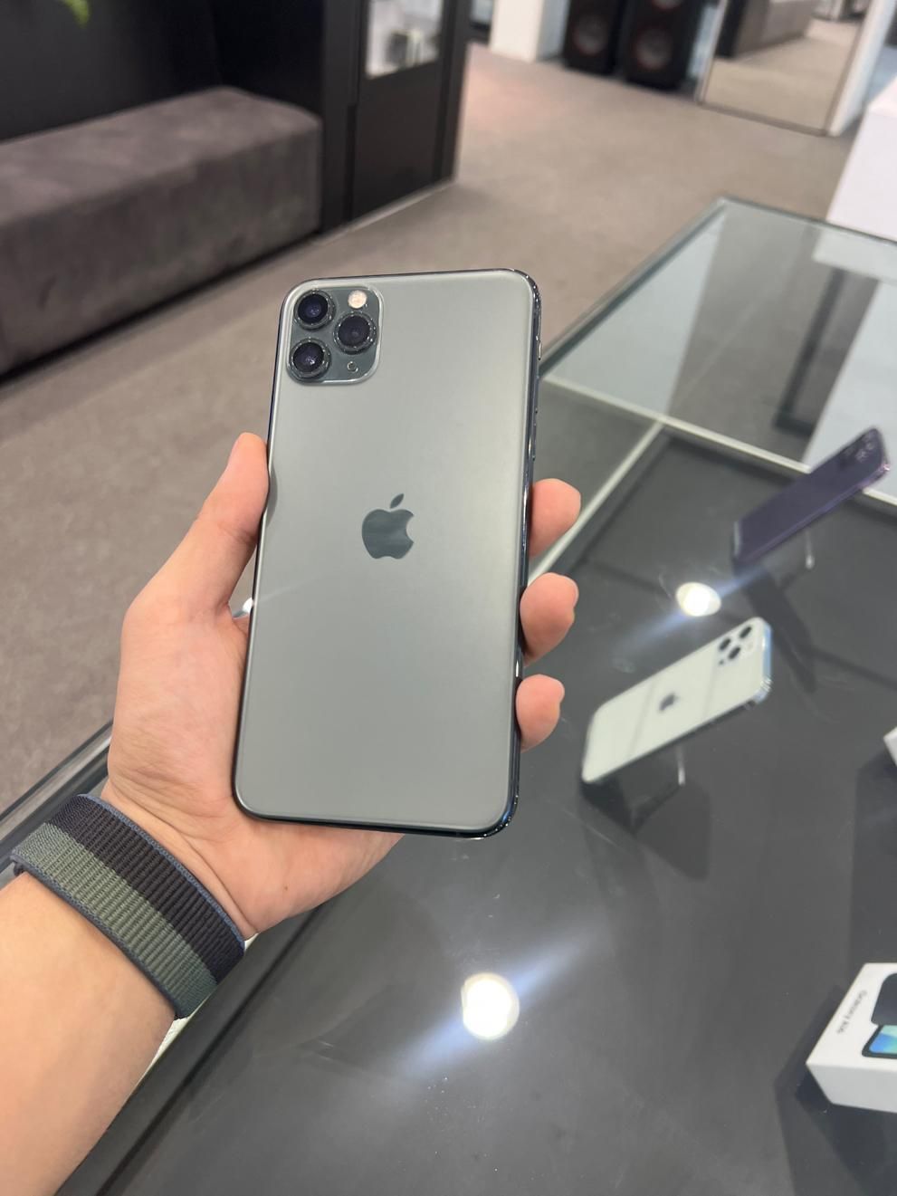 اپل iPhone 11 Pro Max با حافظهٔ ۲۵۶ گیگابایتzaa|موبایل|مشهد, فردوسی|دیوار