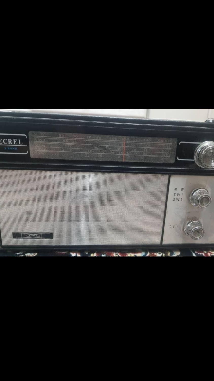 رادیو قدیمی|کلکسیون اشیاء عتیقه|تهران, خزانه|دیوار