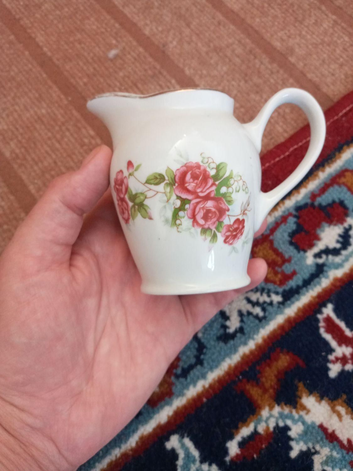 چینی گل قرمزی|ظروف سرو و پذیرایی|اصفهان, شهرستان|دیوار