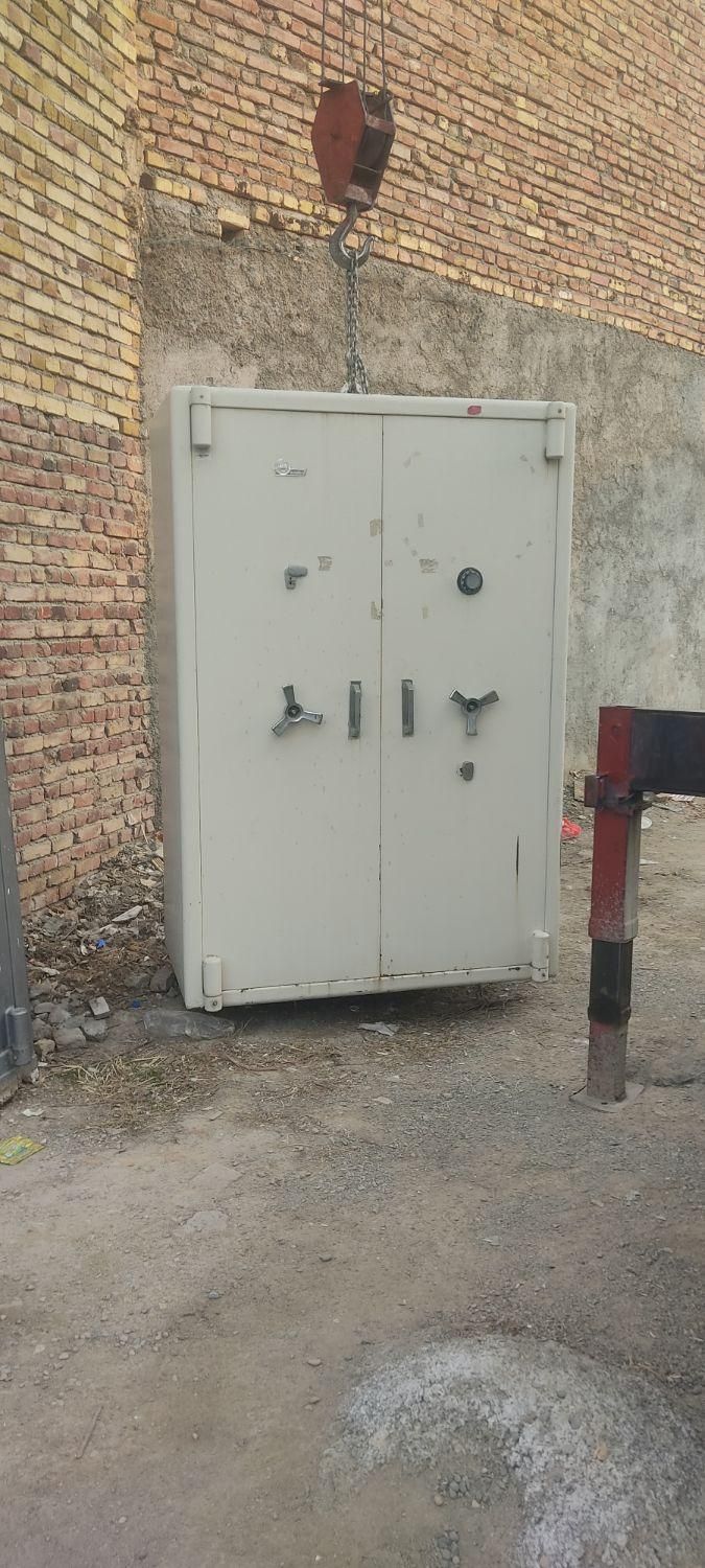 گاوصنذوقهای یک تن و دو تنی زرگری|ابزارآلات|خوی, |دیوار