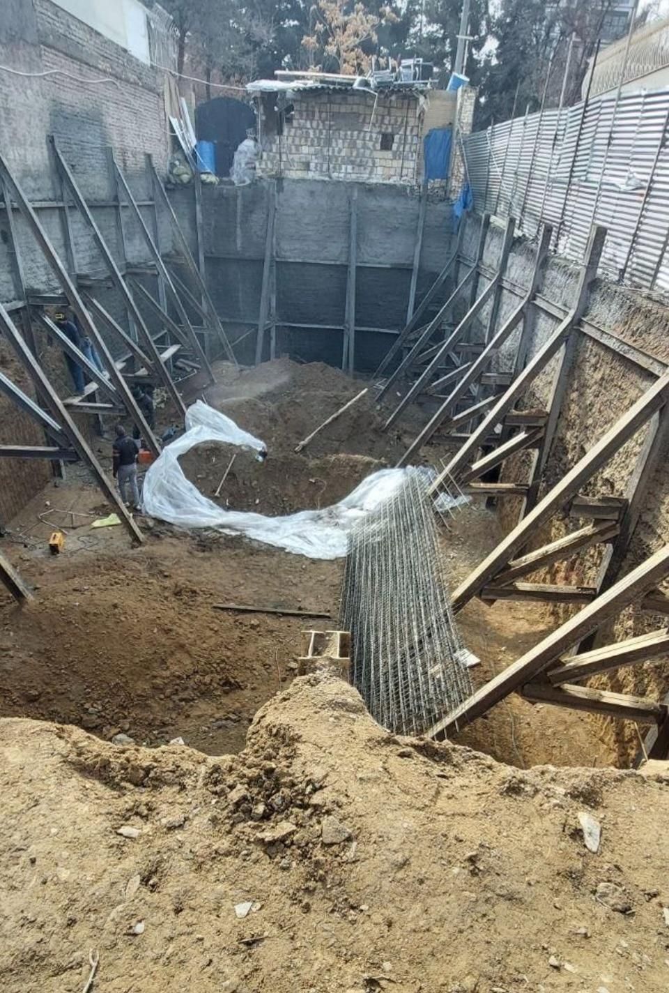 اجرا سازه نگهبان و گودبرداری و تهاتر با واحد|خدمات پیشه و مهارت|ساری, |دیوار