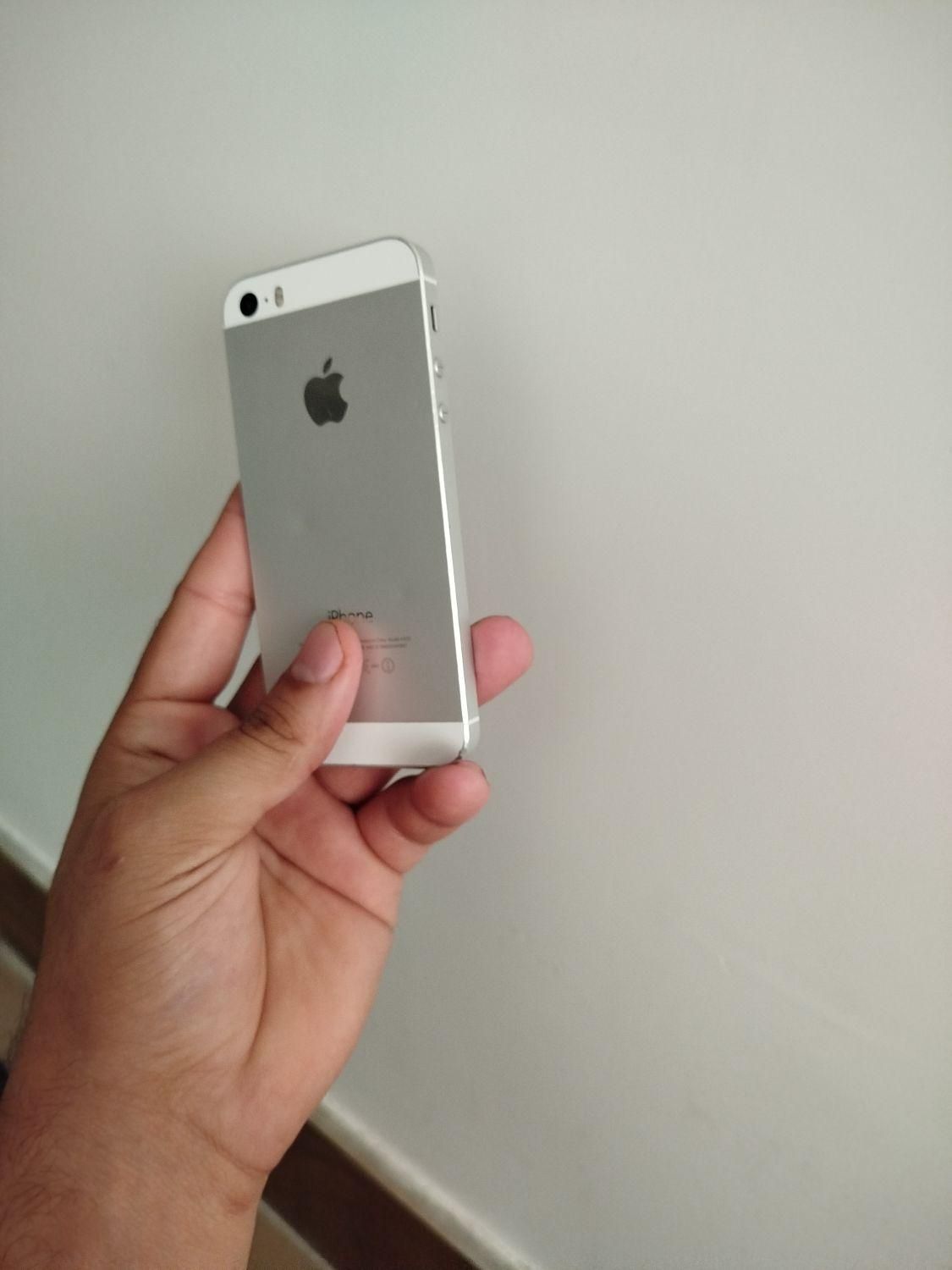 اپل iPhone 5s با حافظهٔ ۱۶ گیگابایت|موبایل|بندر ترکمن, |دیوار