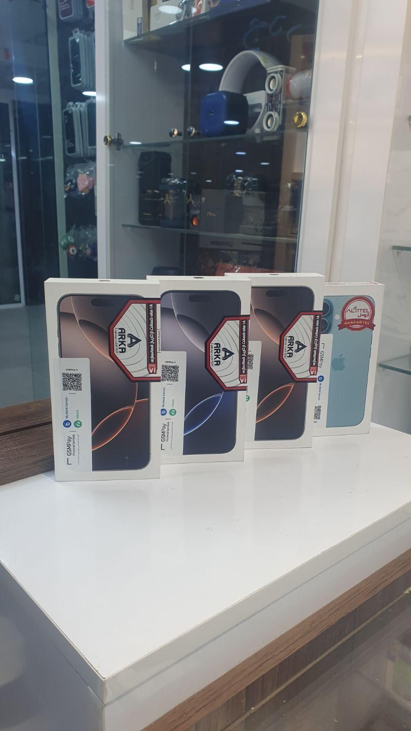 فروش  انواع  مو با یل  فروشگاه تاج|موبایل|همدان, |دیوار