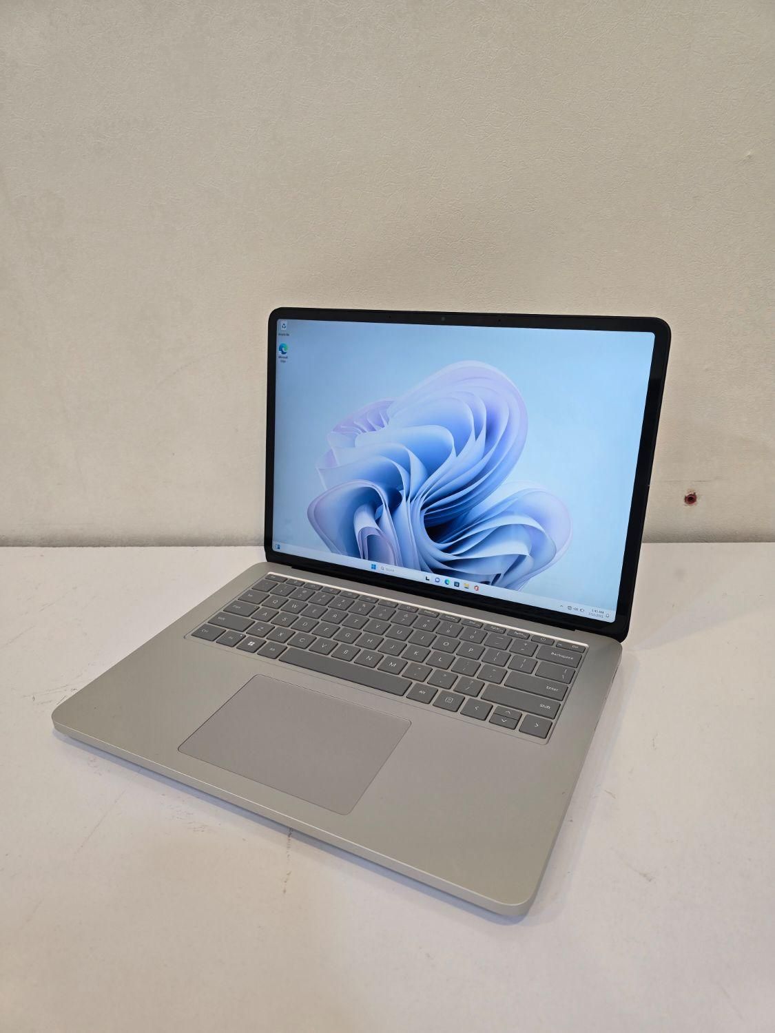 سرفیس استودیو ۲ surface studio 2|رایانه همراه|تهران, میدان ولیعصر|دیوار