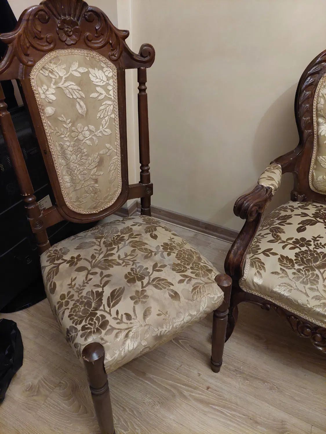 سرویس مبل قدیمی ۷ نفره با ست نهار خوری کامل ۶ نفره|مبلمان خانگی و میز عسلی|تهران, زرگنده|دیوار