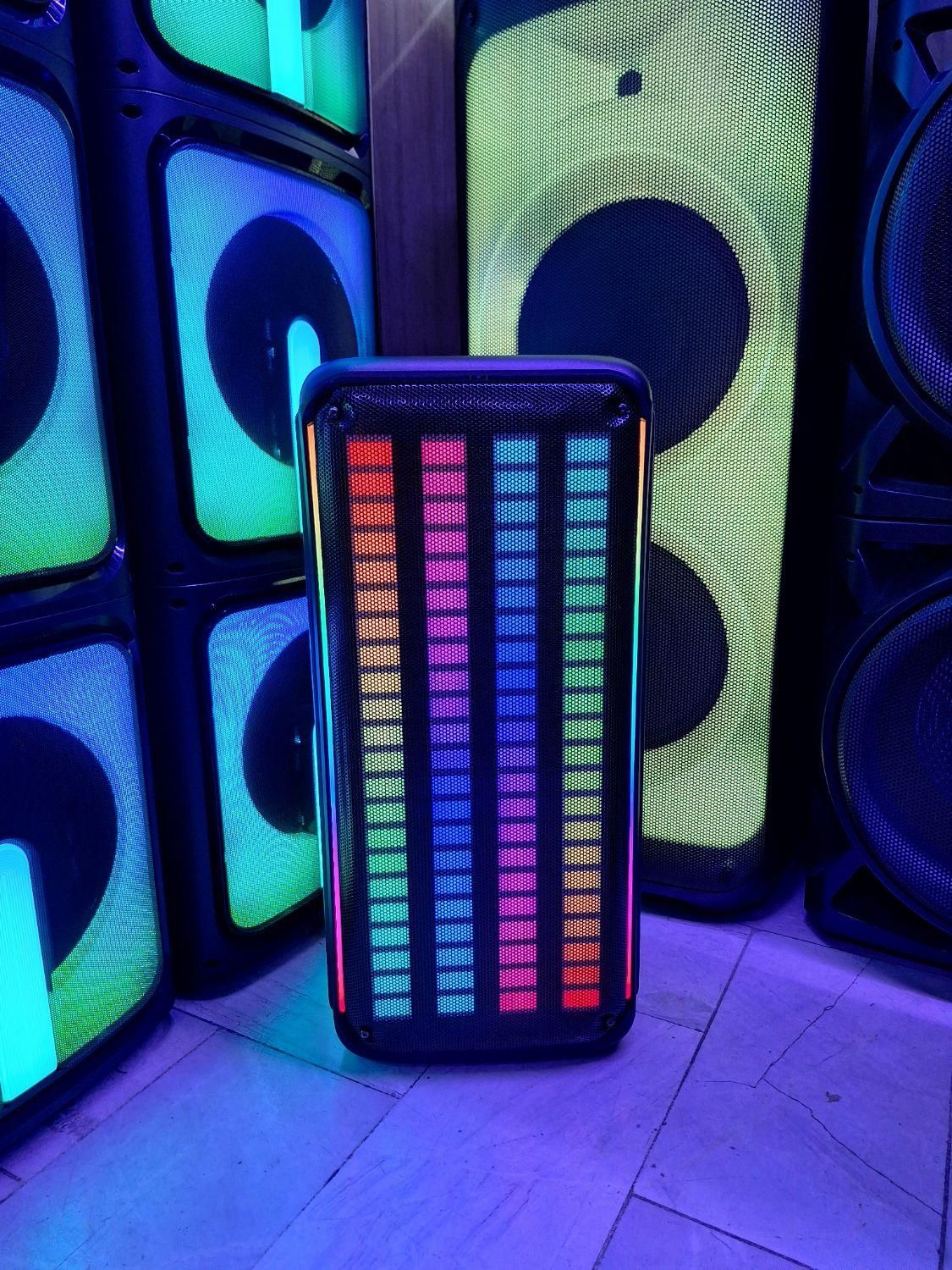 اسپیکر باند شارژی برقی قابل حمل رقص نوردار آکبند|سیستم صوتی خانگی|مشهد, سراب|دیوار