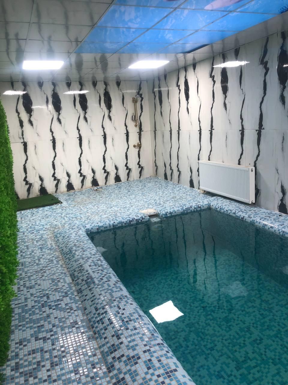 اجاره ویلا روزانه استخر سر پوشیده چهار خواب جکوز|اجارهٔ کوتاهمدت ویلا و باغ|تهران, حکیمیه|دیوار