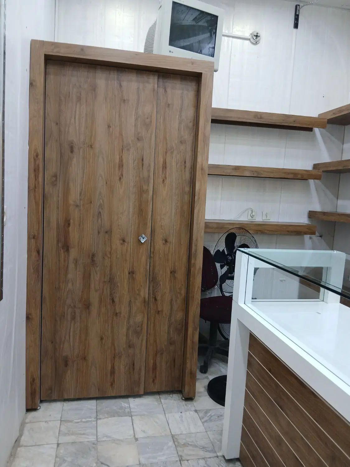 دکوراسیون مغازه|فروشگاه و مغازه|اصفهان, رهنان|دیوار
