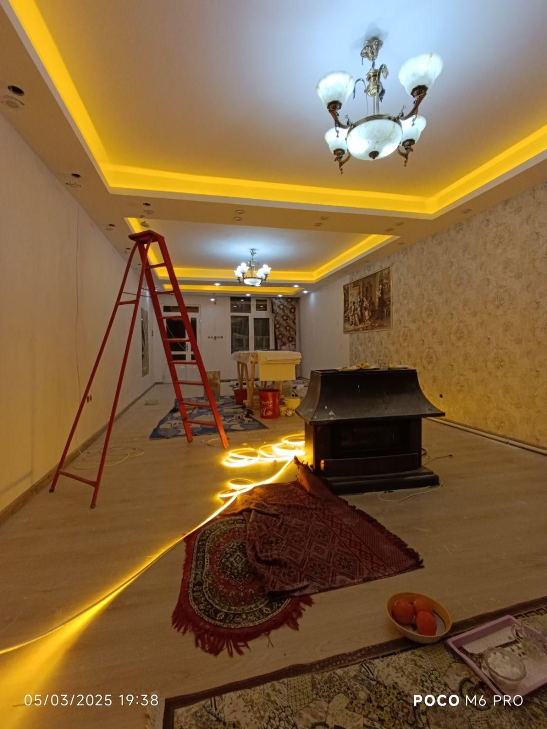 برقکارسیم کش نصب لوستر هالوژن نورپردازی|خدمات پیشه و مهارت|تبریز, |دیوار