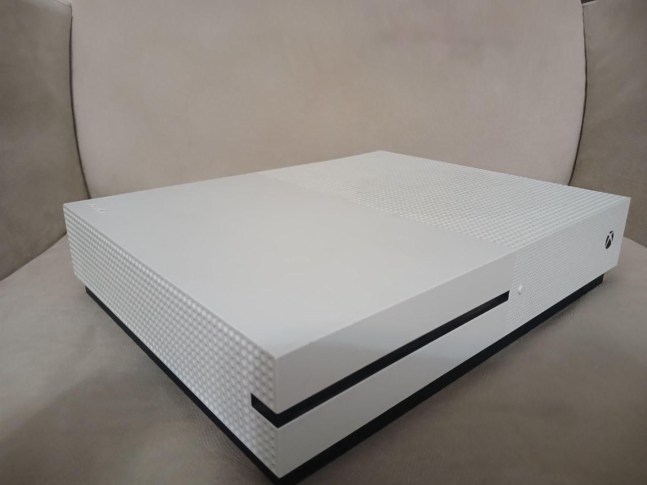 Xbox one s|کنسول، بازی ویدئویی و آنلاین|تهران, تهرانسر غربی|دیوار
