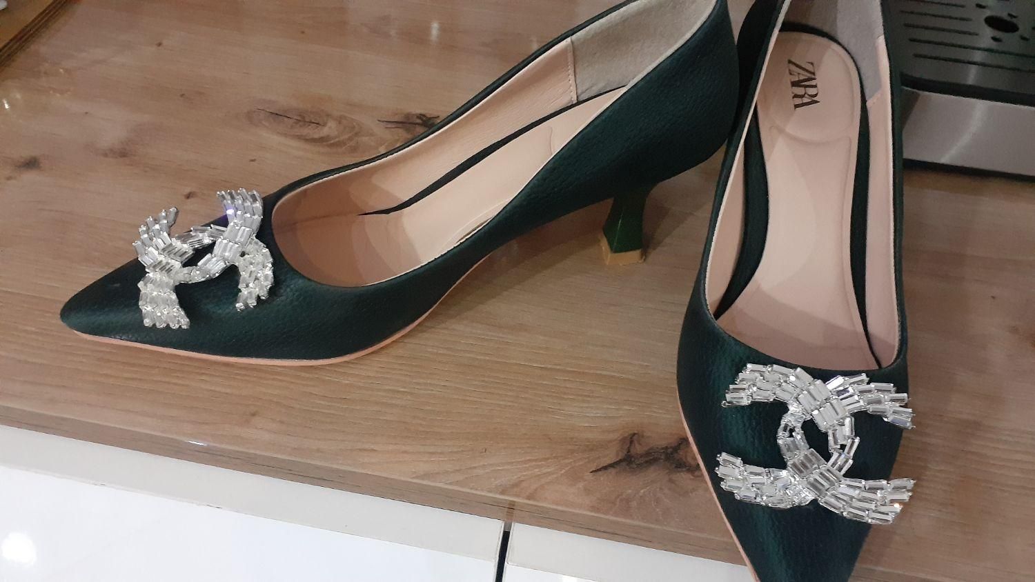 کفش مجلسی|کیف، کفش، کمربند|نیشابور, دهنو|دیوار