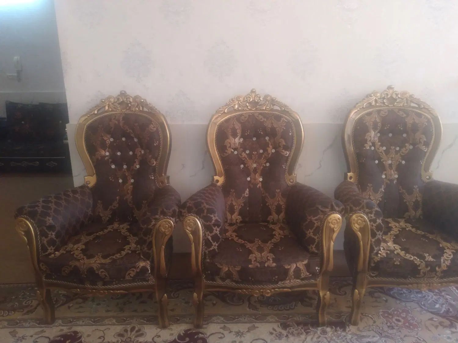 یه تعدادمبل۹نفره سلطنتی بفروش میرسد|مبلمان خانگی و میز عسلی|اصفهان, دارک|دیوار