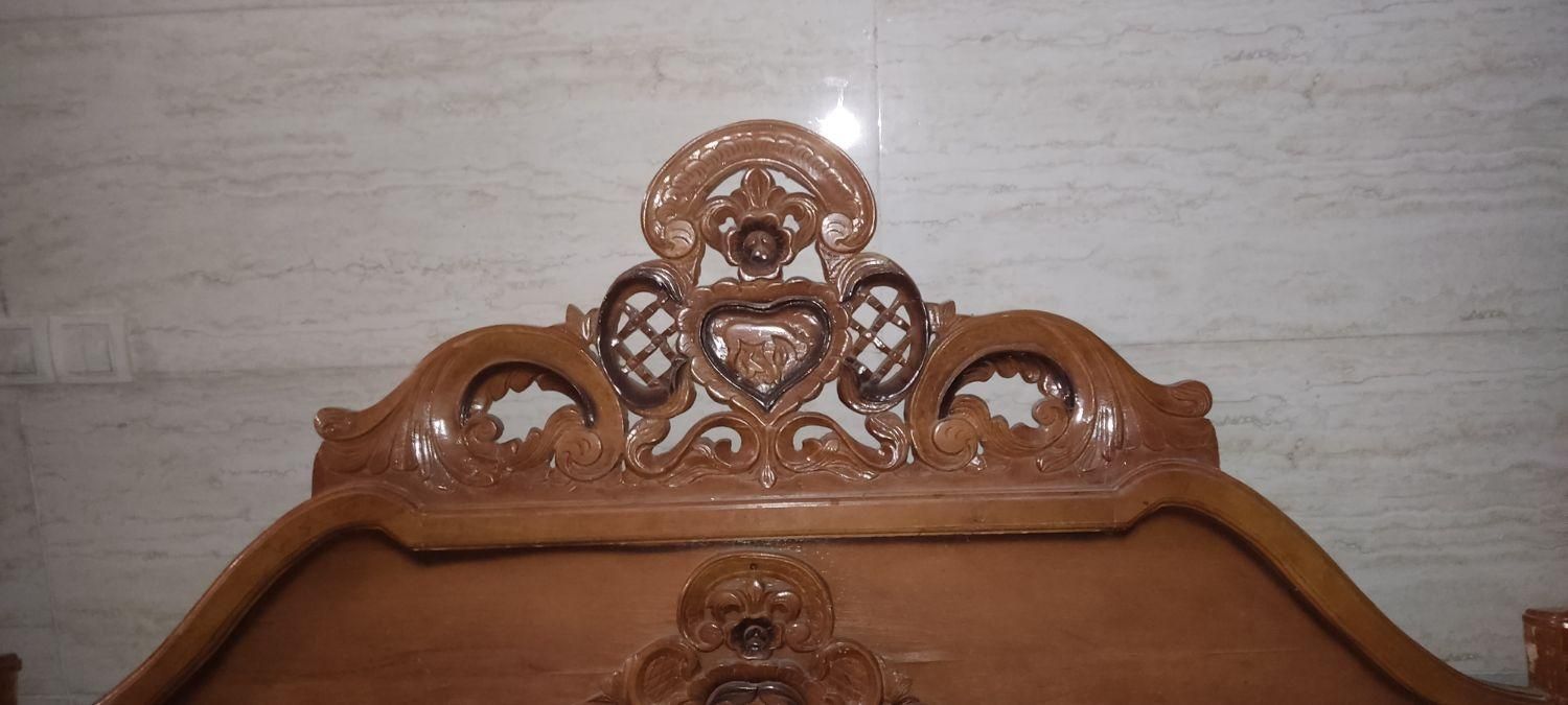 تخت خواب  دو نفره چوب اصل|تخت و سرویس خواب|جهرم, |دیوار