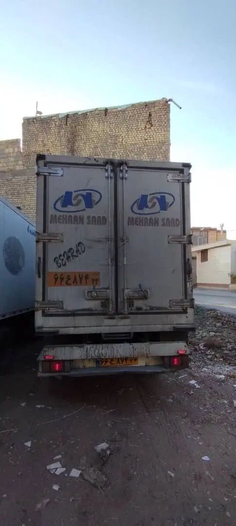ایسوزو  ۵۲۰۰ ژاپنی بی رنگ یخچالدار مدل۱۳۹۰|خودرو سنگین|اصفهان, خانه اصفهان|دیوار