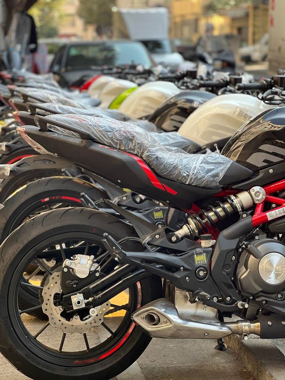 بنلی ۱۵۰ benelli tnt150cc صفر کیلومتر مدل ۱۴۰۳|موتورسیکلت|تهران, امام سجاد(ع)|دیوار