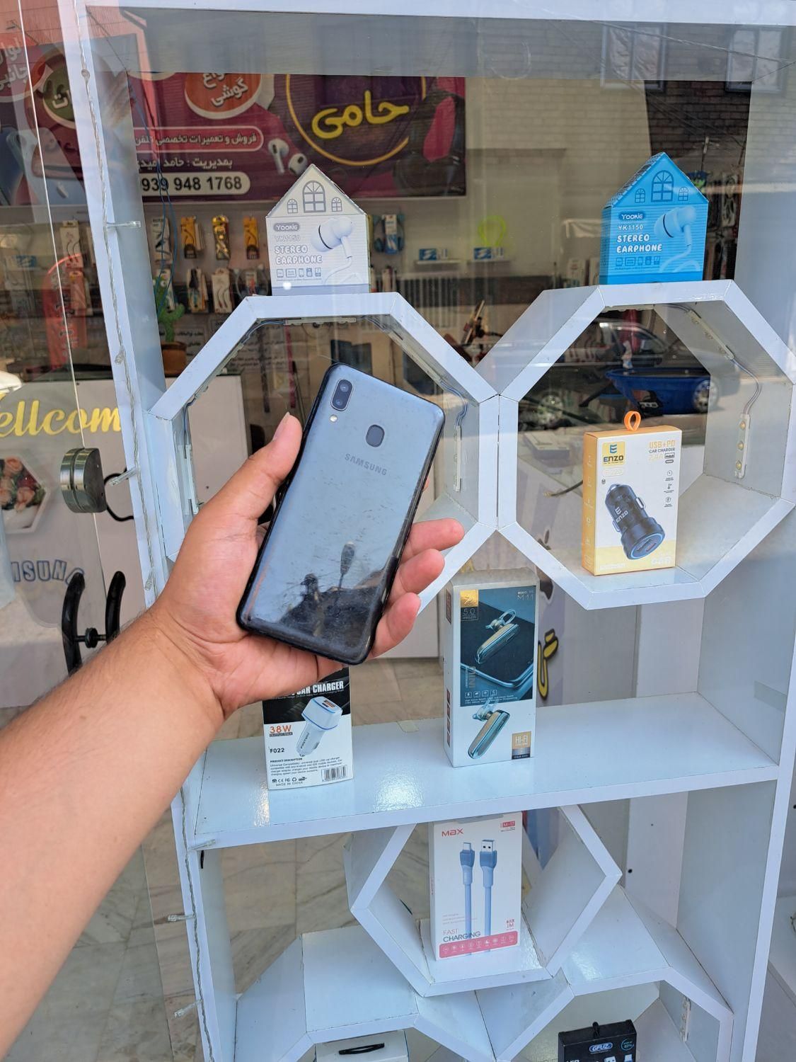 سامسونگ Galaxy A20 با حافظهٔ ۳۲ گیگابایت|موبایل|رشت, نظری|دیوار