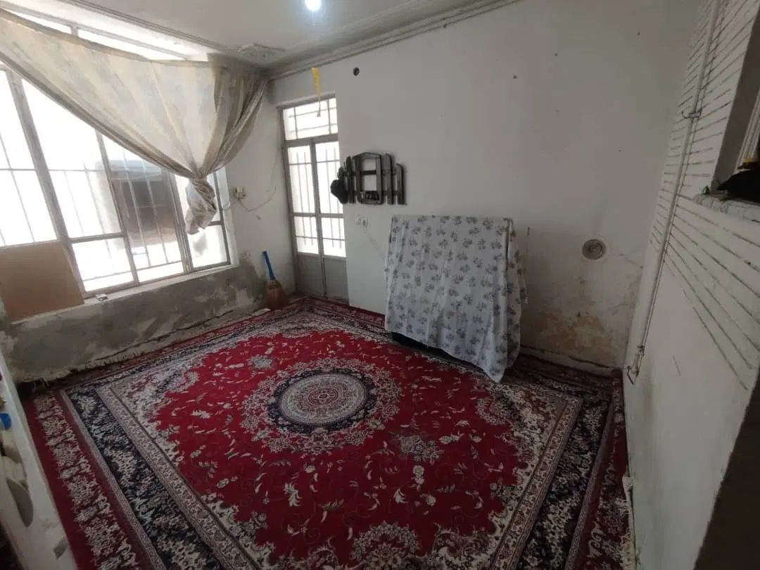 منزل ویلایی یک طبقه درب از حیاط یک خواب سرداران|فروش خانه و ویلا|شیراز, ریاستی|دیوار