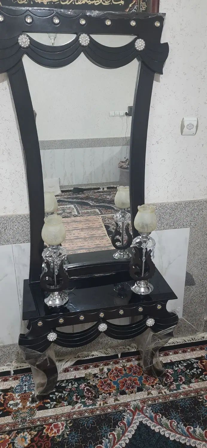 آینه شمعدان همراه با میز|صنایع دستی و سایر لوازم تزئینی|اصفهان, هفتون|دیوار