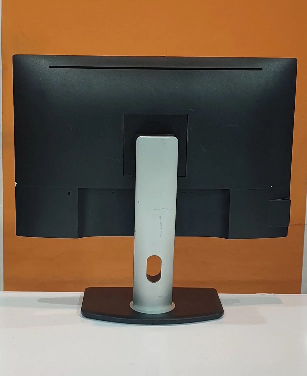 مانیتور ۲۴ اینچ دل DELL اسپیکردار وبکم دار ipsوled|قطعات و لوازم جانبی رایانه|مشهد, ولیعصر (شهرک غرب)|دیوار