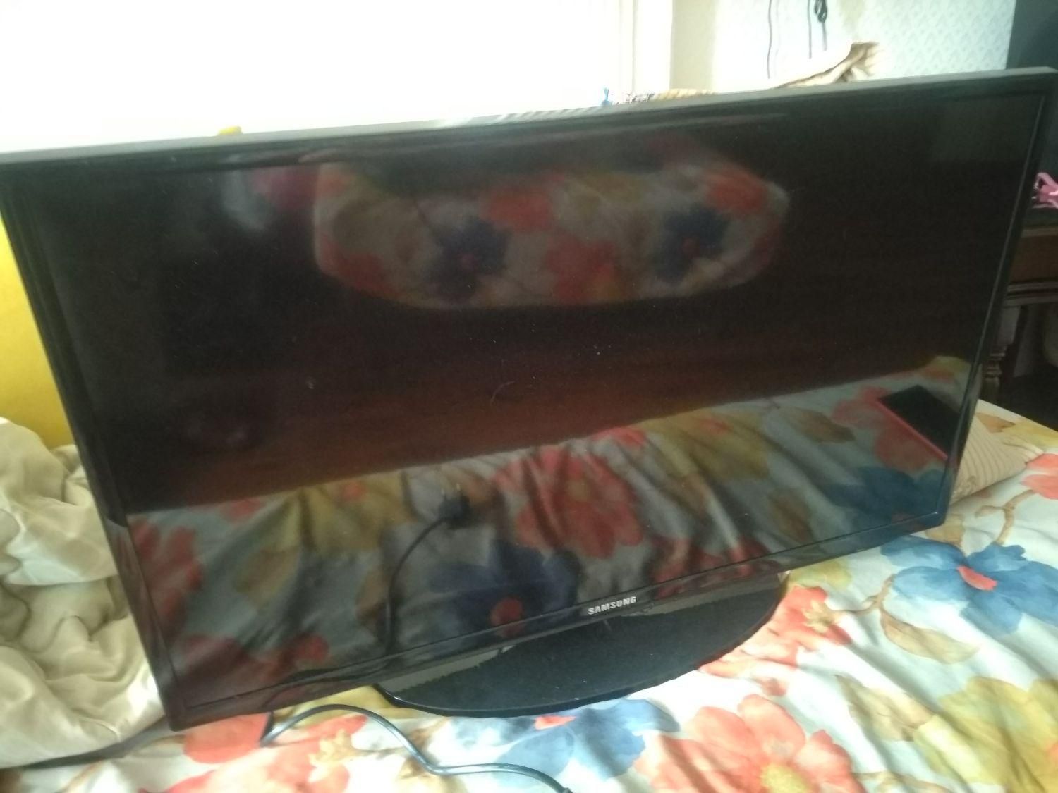 تلویزیون سامسونگ ۳۲ با سینما خانواده|تلویزیون و پروژکتور|تهران, ستارخان|دیوار