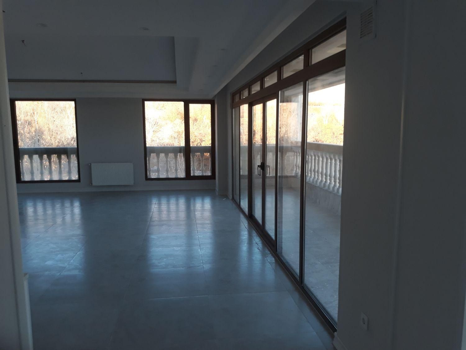 درب و پنجره، توری پلیسه کشویی، شیشه دوجداره|خدمات پیشه و مهارت|شهرکرد, |دیوار