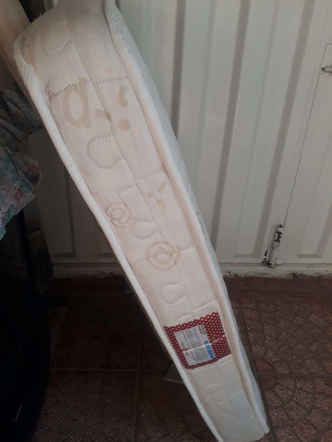 تشک نوزاد ونوجوان در حد نو طول ۱۱۰عرض ۷۵|تخت و سرویس خواب|قزوین, |دیوار