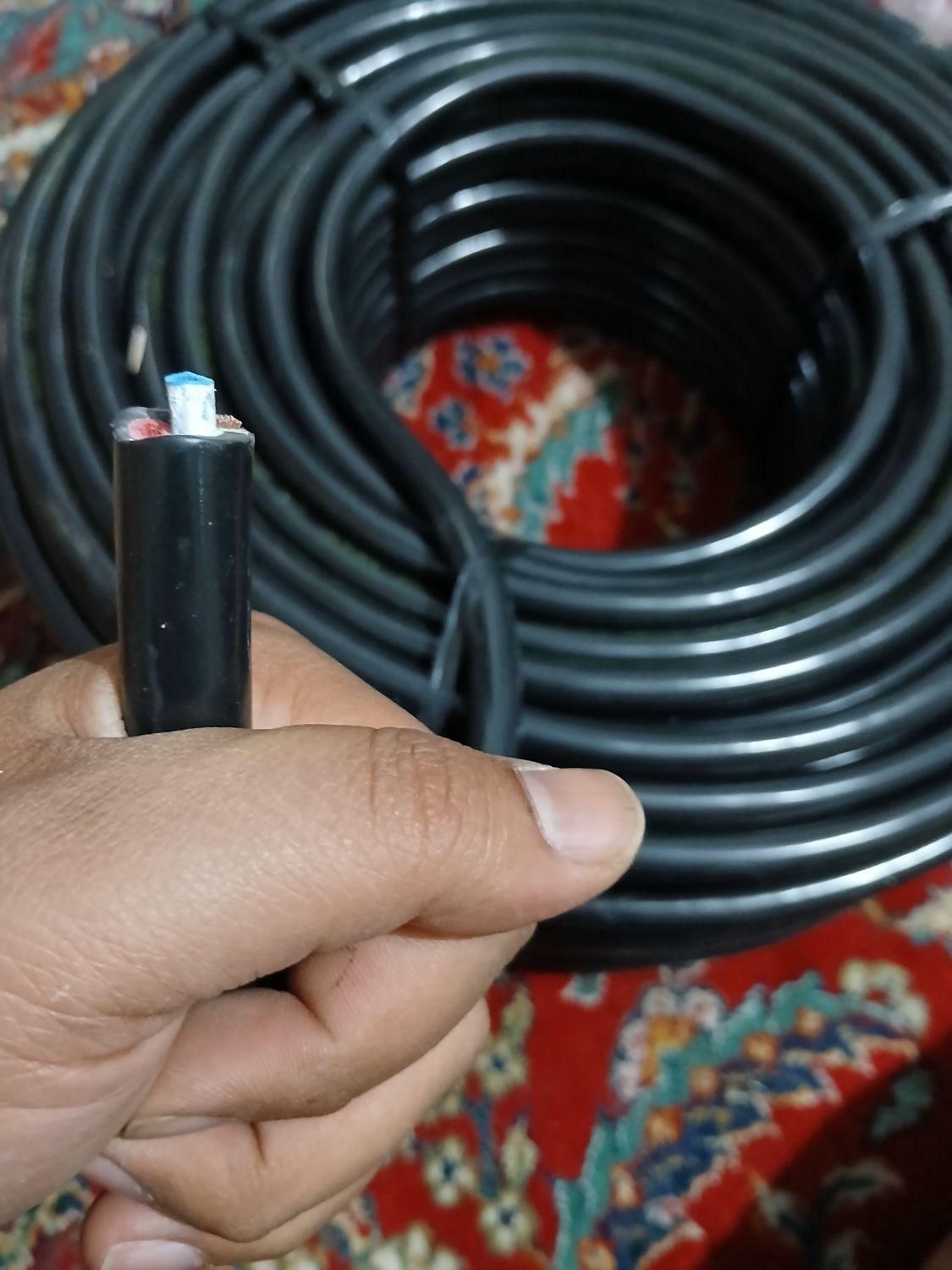 کابل ۴ در ۲.۵ متراژ ۹۰ متر بدون زدگی|مصالح و تجهیزات ساختمان|کرمان, |دیوار