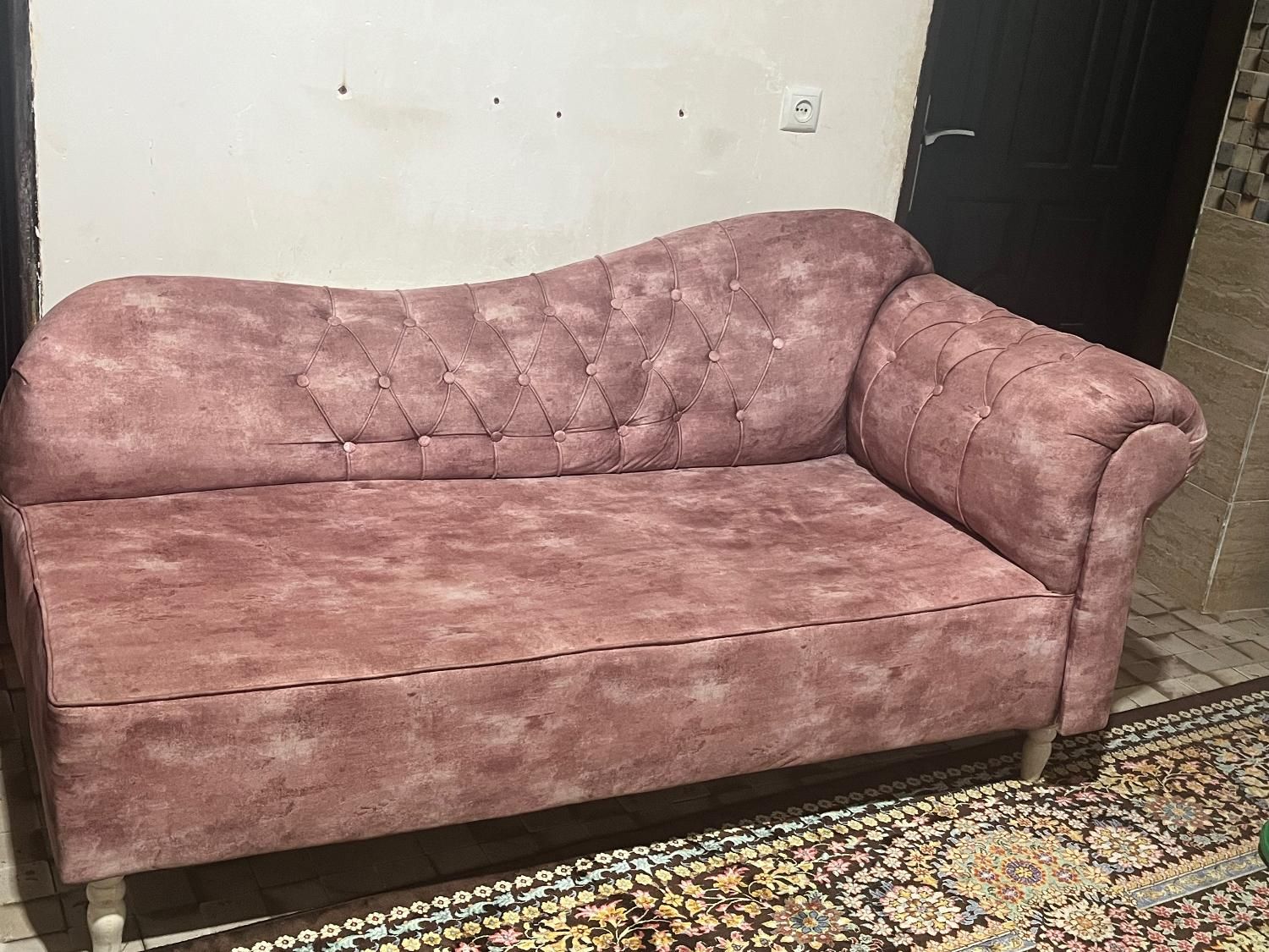 مبلمان هفت نفره به همراه دو عدد پاف میزی|مبلمان خانگی و میز عسلی|لاهیجان, شقایق|دیوار