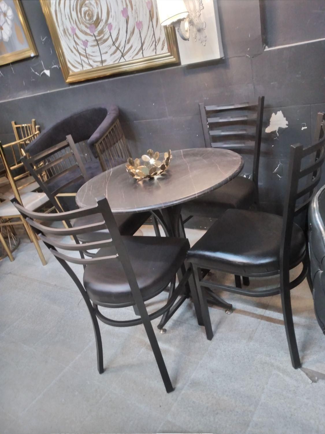 میز و صندلی کافه رستوران|صندلی و نیمکت|مشهد, خواجه ربیع|دیوار