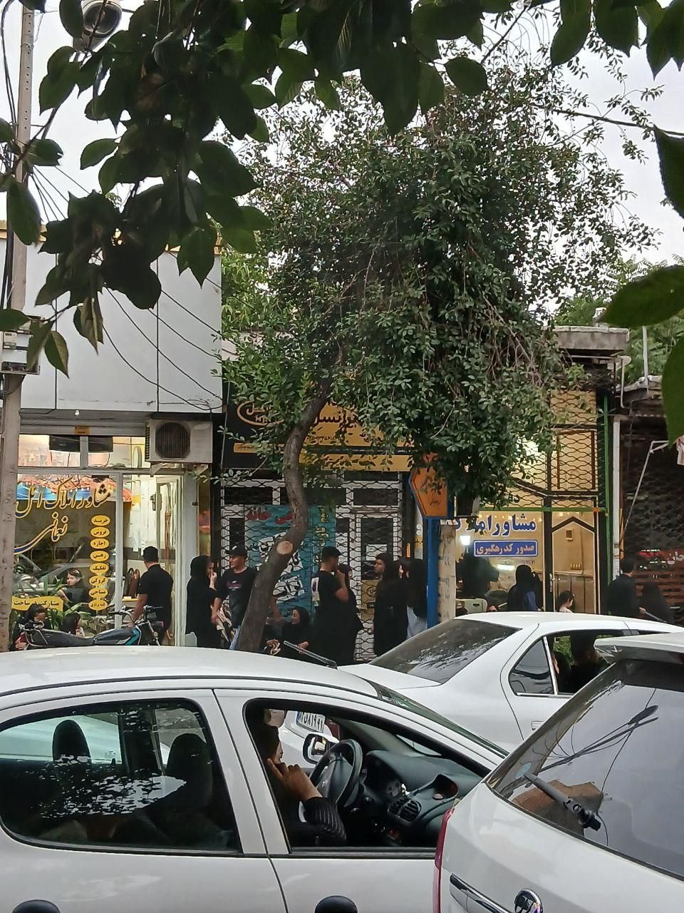 مغازه در خیابان باهنر جنوبی نزدیک به میدان|فروش مغازه و غرفه|مشگین شهر, |دیوار