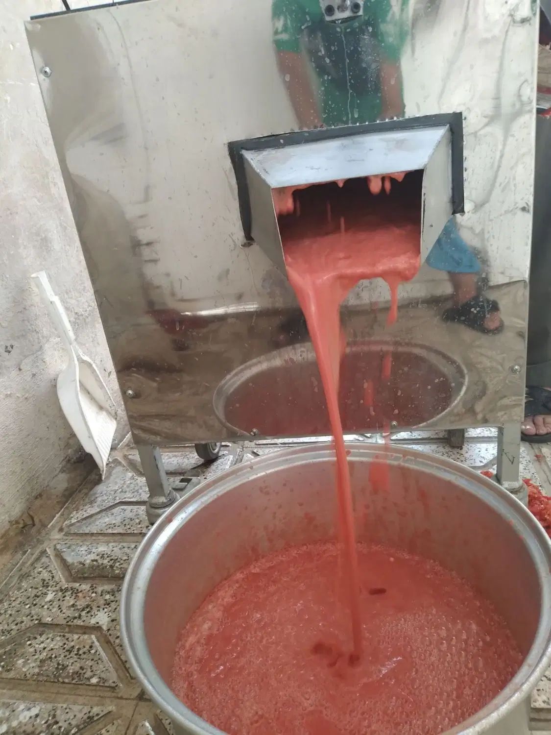 آبگیری گوجه آب گوجه گیری|خوردنی و آشامیدنی|مشهد, پنجتن|دیوار