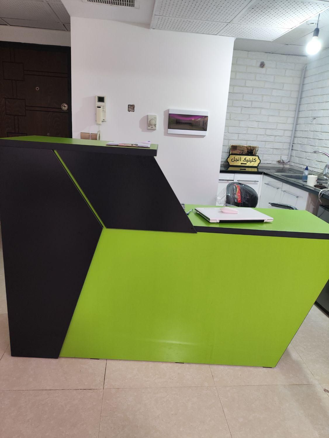 فروش تجهیزات کلینیک زیبایی|آرایشی، بهداشتی، درمانی|رشت, گلسار|دیوار