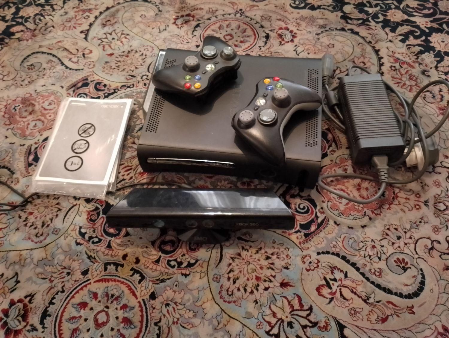 ایکس باکس Xbox 360 دو دسته اصلی با کینکت نونو|کنسول، بازی ویدئویی و آنلاین|تهران, پیروزی|دیوار