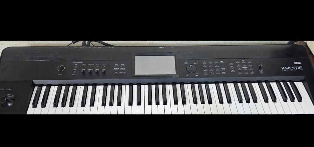 فرش کیبورد   korg krome 73|پیانو، کیبورد، آکاردئون|تهران, صادقیه|دیوار