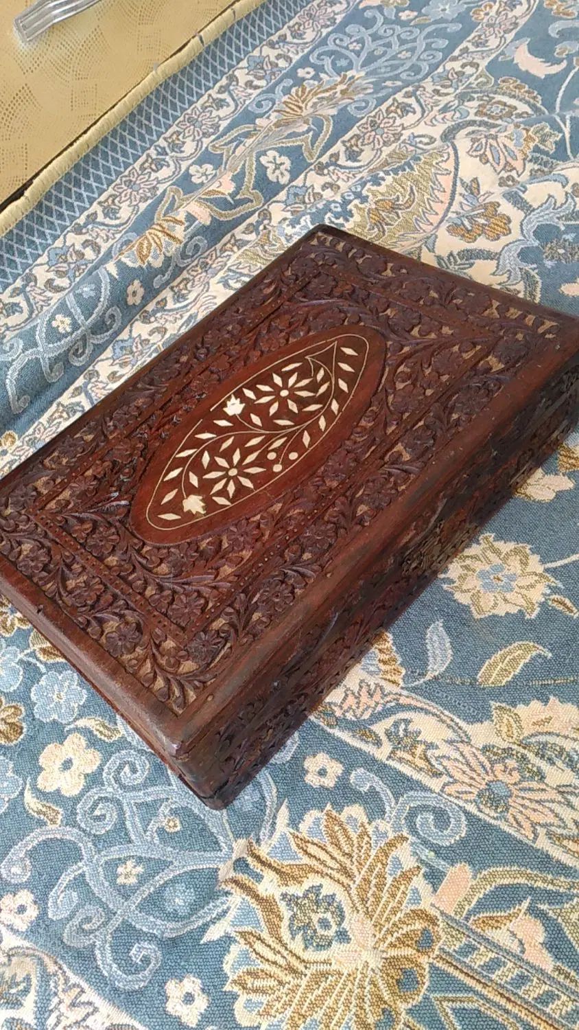 جعبه چوب گردو منبت کاری قدیمی|زیورآلات و اکسسوری|تهران, مظاهری|دیوار