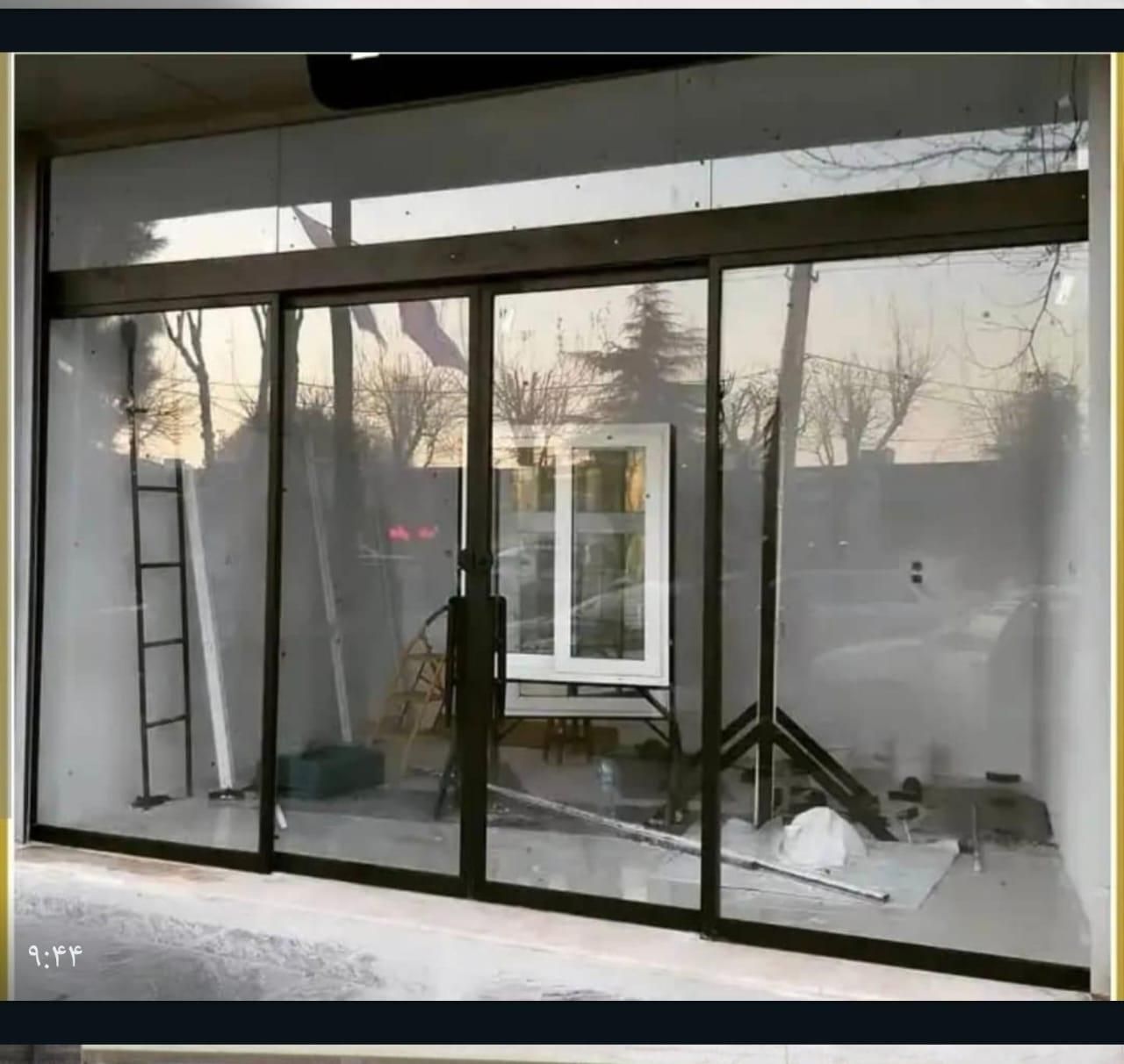 خدمات شیشه و سکوریت و پنجره های pvc|خدمات پیشه و مهارت|ساری, |دیوار