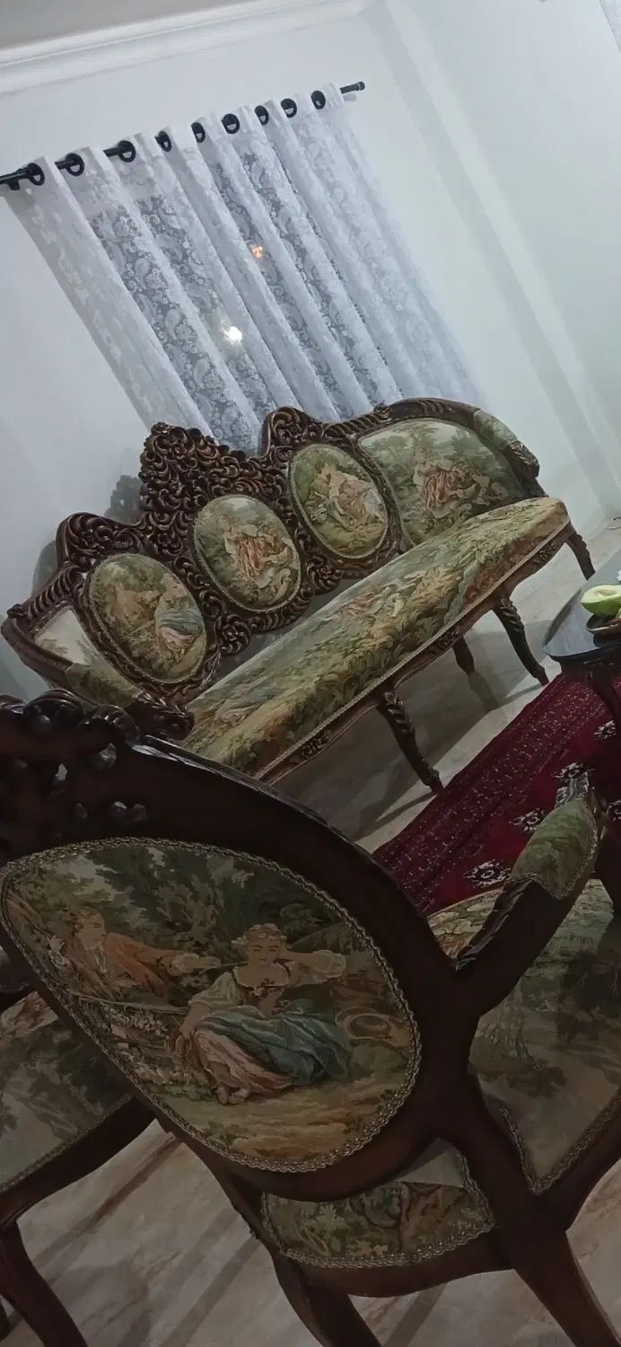 مبل قدیمی رویه کوبی شده نو  بدون تعمیر|مبلمان خانگی و میز عسلی|تهران, منیریه|دیوار